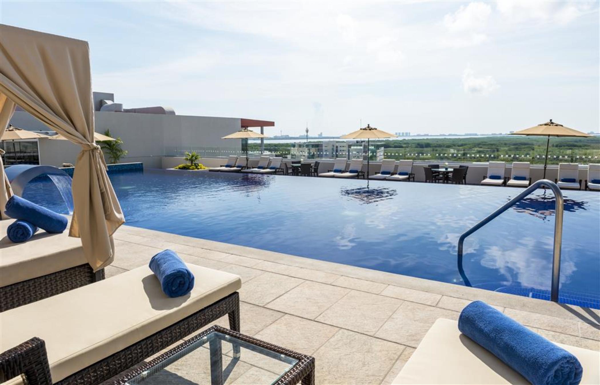Four Points By Sheraton Cancun Centro Luaran gambar